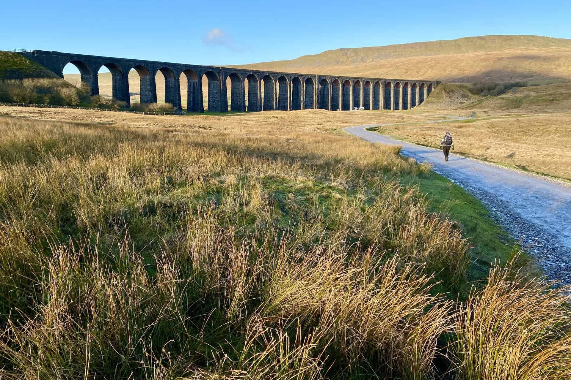 ribblehead viaduct in yorkshire dales